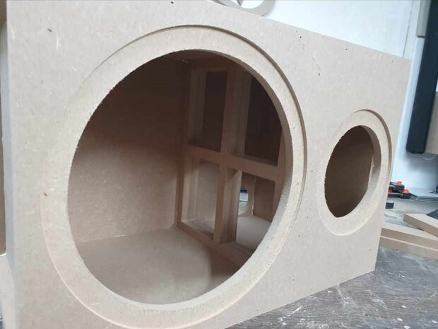 budget subwoofer kist 