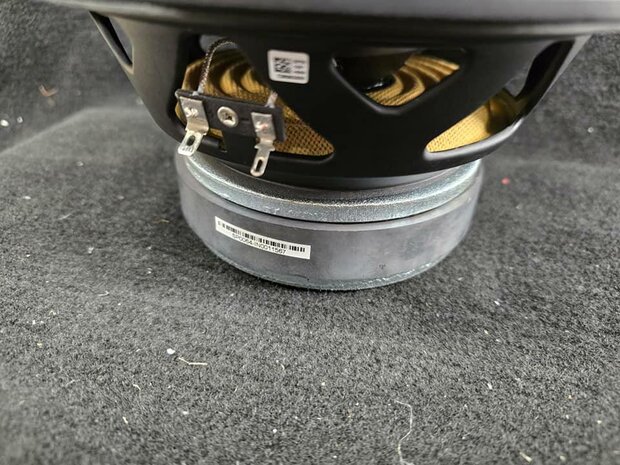 JBL Stage 82