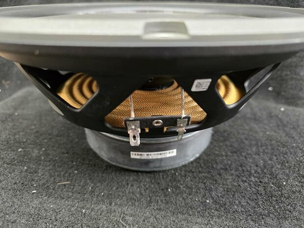 JBL Stage 102