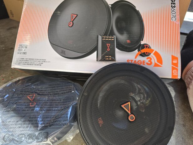 jbl stage 3 607C